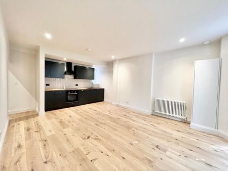 1 bedroom flat to rent - Photo 2