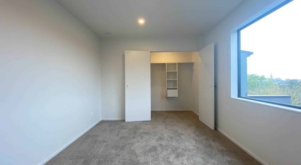 Modern Townhouse in Prime Manukau Location - Photo 1