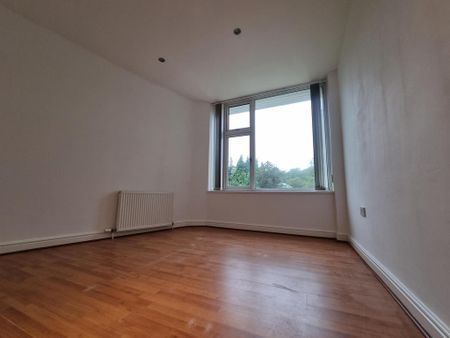 3 bedroom apartment to rent - Photo 3
