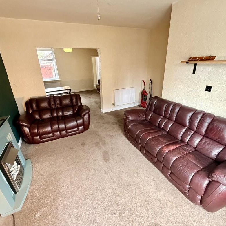 2 bedroom terraced house to rent - Photo 1