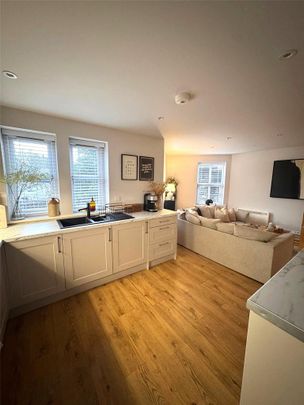 2 bedroom duplex to rent - Photo 1