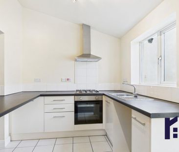 3 bedroom end of terrace house to rent - Photo 5
