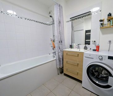 Location Appartement 3 pièces 59m² VILLENAVE D ORNON 33140 - Photo 2