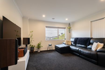 21 Winsley Terrace, Churton Park - Photo 2