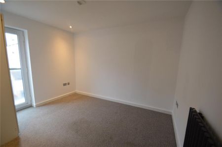 3 bedroom apartment to rent - Photo 2