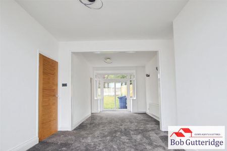 3 bedroom semi-detached house to rent - Photo 4