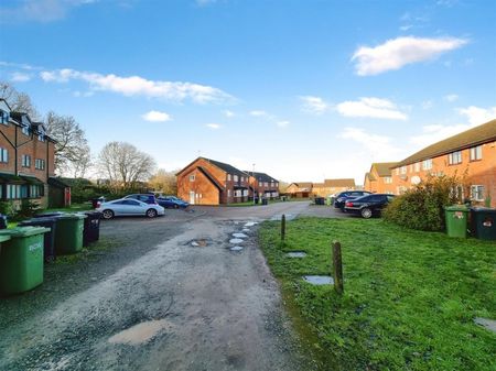 1 Bedroom Flat to Rent in Guillemot Lane, Wellingborough, Northants, NN8 - Photo 5