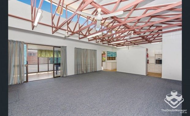 Furnished room for rent, Cranbrook, Townsville - Photo 1