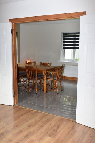 House to rent in Cork - Photo 4