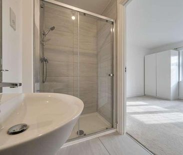 Neston Close, Swindon, SN3 - Photo 4