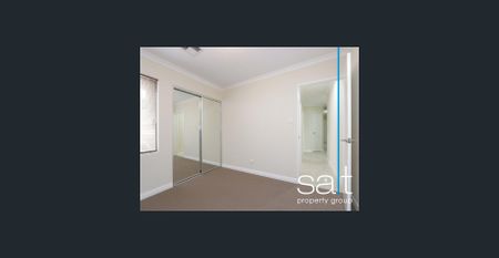 SPACIOUS HOME IN FANTASTIC LOCATION! - Photo 4