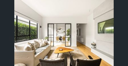Stylish inner-north living in a beautifully renovated Clifton Hill home - Photo 5