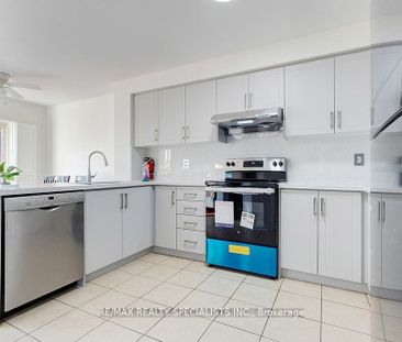 For Lease - 42 Trumpet Valley Boulevard, Brampton, Ontario - Photo 5