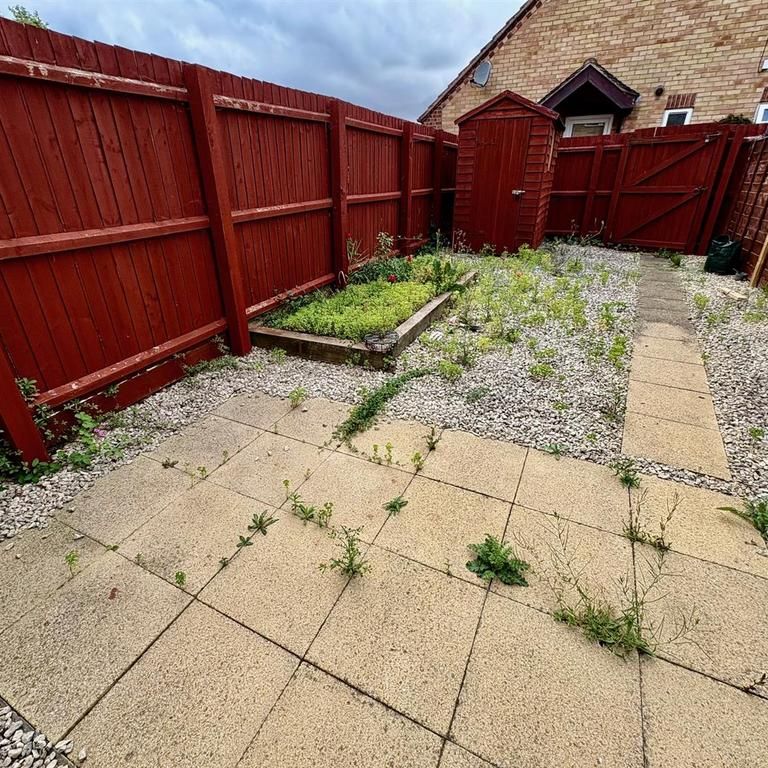 2 bedroom terraced house to rent - Photo 1