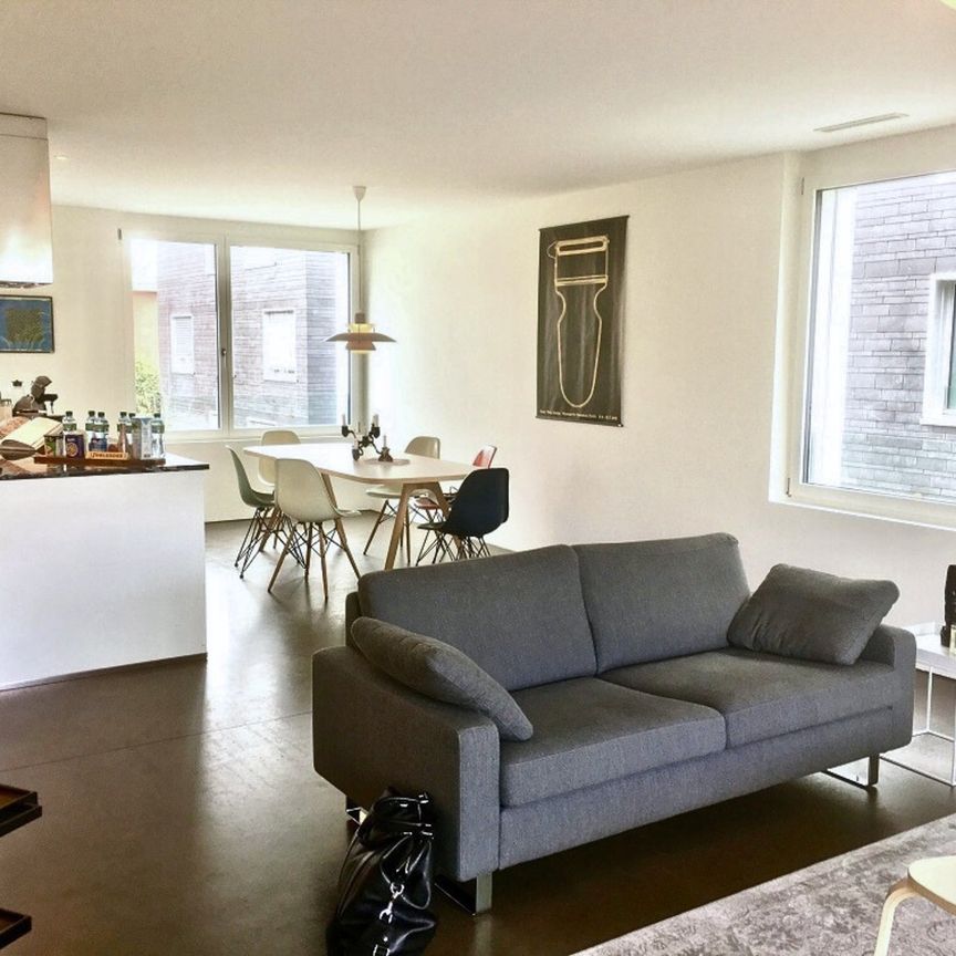 STILVOLLES 4.5 ZI. APARTMENT MITTEN IN DER STADT / STYLISH 4.5 ROOM APARTMENT IN THE MIDDLE OF CITY - Photo 1