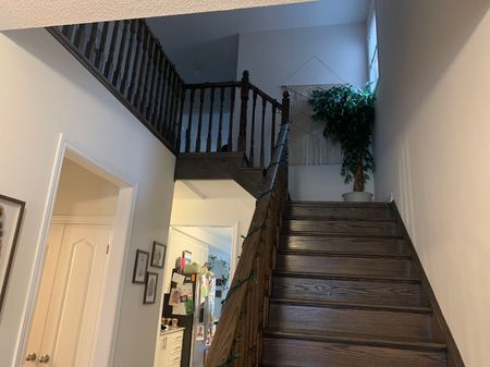 For Lease - 27 Palace Street, Thorold, Ontario - Photo 2