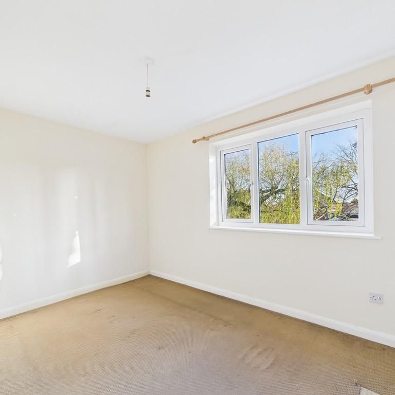 2 bedroom townhouse to rent - Photo 1