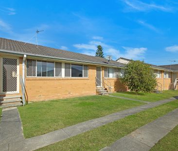 Spacious One-Bedroom Unit in Convenient Warners Bay Location! - Photo 2