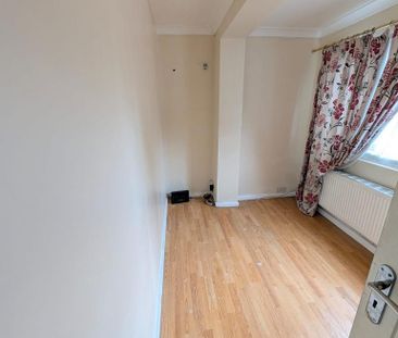 5 bedroom semi-detached house to rent - Photo 4