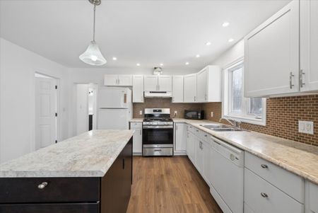 For Lease - 27008 Kennedy Road Unit# Upper, Georgina, Ontario - Photo 4