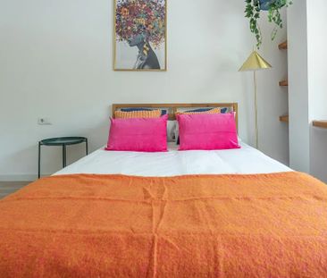 Carrer de Còrsega, Barcelona, Catalonia 08037 - Photo 1