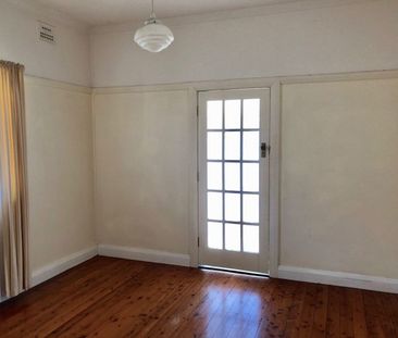 A MUST SEE - Photo 2