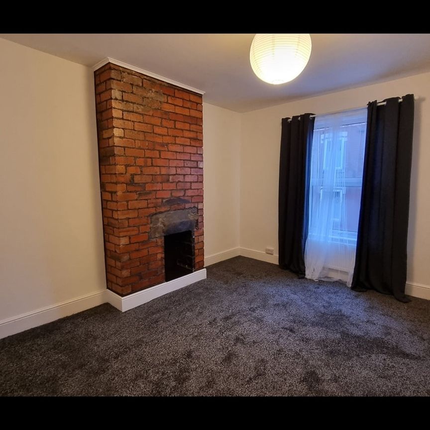 1 Bed Terraced House, Aviary Grove, LS12 - Photo 1