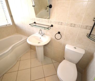 Fred Lee Grove, Styvechale, Coventry, CV3 5NP - Photo 1