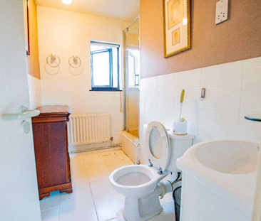 Manchester Road Room A - Photo 5