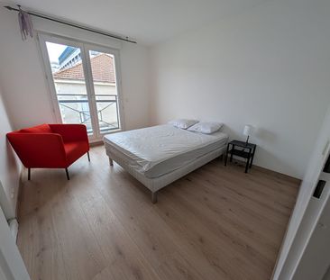 Location Appartement 4 pièces 91m² - Photo 2