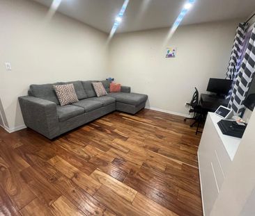 For Lease - 2494 Appalachain Drive, Oakville, Ontario - Photo 2