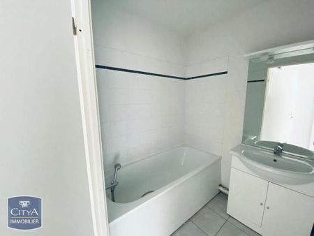 Location Appartement 2 pièces 54m² LE CATEAU CAMBRESIS 59360 - Photo 5