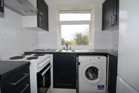 2 bedroom maisonette to rent - Photo 5