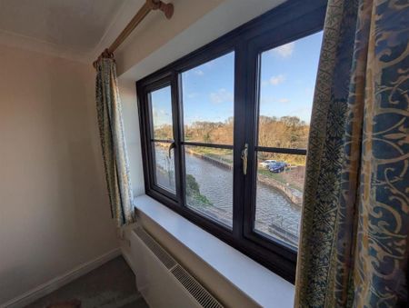 2 bedroom end of terrace house to rent - Photo 5