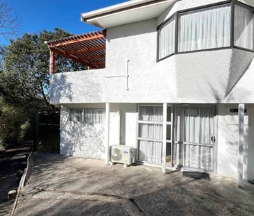 1 Bedroom in New Lynn - Water & Lawns included - Photo 5