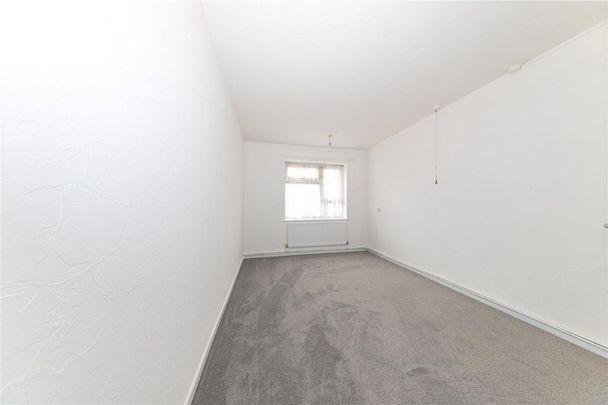 2 bedroom maisonette to rent - Photo 1