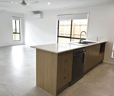 20 Kashmir Cct, Greenbank QLD 4124 - House For Rent | Domain - Photo 5