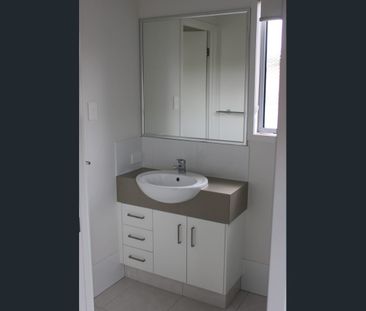 QUALITY HOME WITH AIR CON IN MAIN LIVING AREA AND MAIN BEDROOM - CL... - Photo 6