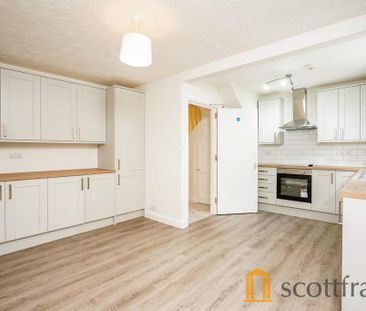 3 bedroom terraced house to rent - Photo 5