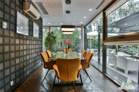 Vila premium cu 7 camere, de inchiriat cu piscina privata si terasa de 90 mp, situata in Otopeni - Fotografie 4