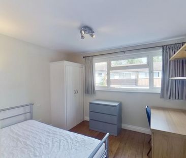 5 bedroom end of terrace house to rent - Photo 5