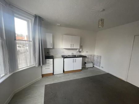 Studio to rent - Photo 4