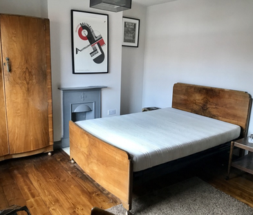 2 bedroom semi-detached house to rent - Photo 2