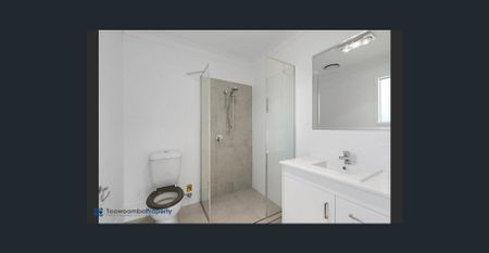 Brand New 3-Bedroom Home for Rent in Meringandan West! - Photo 4