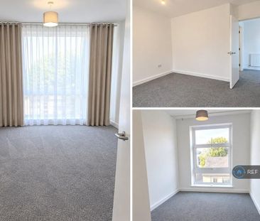 2 bedroom flat to rent - Photo 1