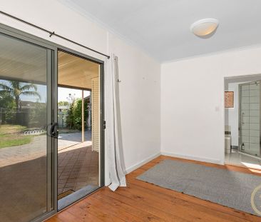 Three Bedroom Spacious Home - Photo 4