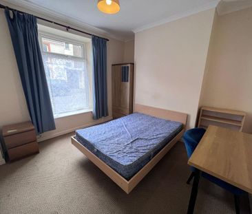 2 bedroom flat to rent - Photo 6
