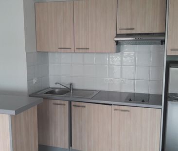 location Appartement T3 DE 68.38m² À MARSEILLE - Photo 2