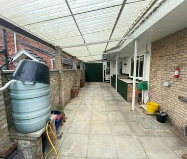 Detached house to rent on - Photo 5