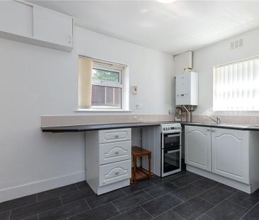 3 bedroom semi-detached house to rent - Photo 6